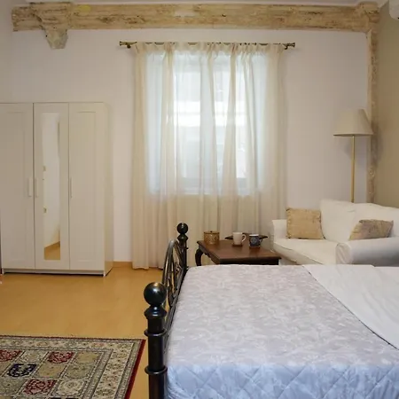 Chania 1548 Old Town Apartment
